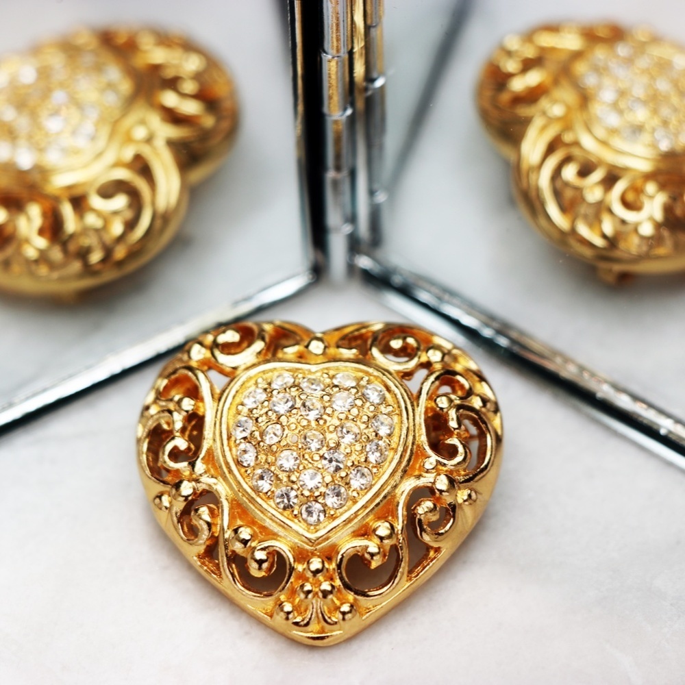 💖 Vintage Christian Dior Crystal Heart Brooch 💝 - Picture 4 of 16